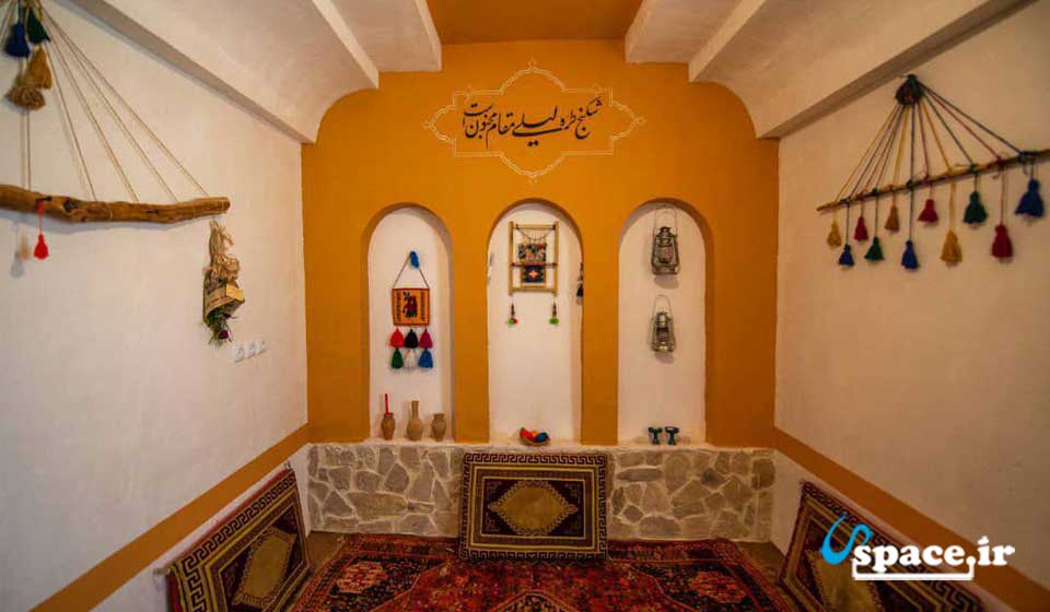 نمای اتاق اقامتگاه بوم گردی بیشاپور -کازرون - فارس